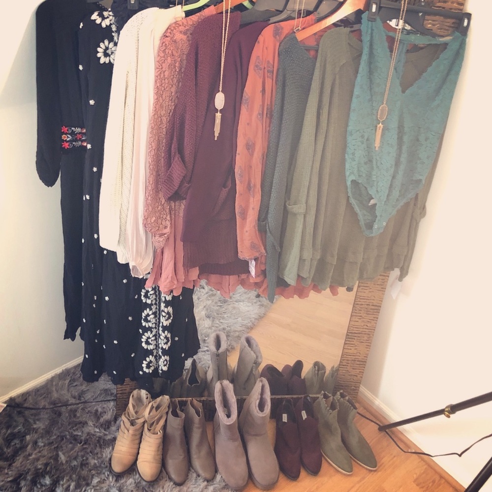 Closet updated! Open to all offers!❤️